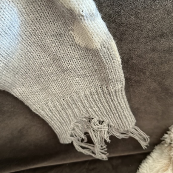 NWT just Polly distressed sweater L flowers gray - Picture 3 of 5